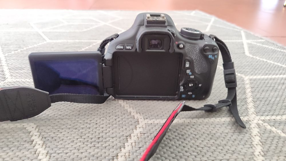 Câmara fotográfica Canon EOS 600D