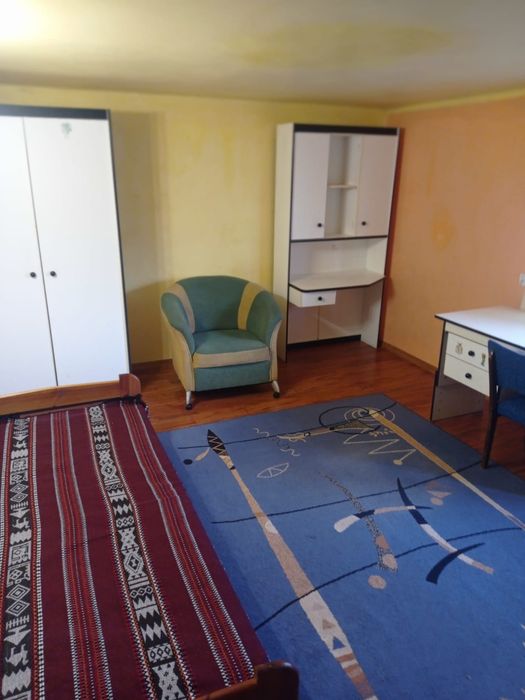 Wynajmę 2 umeblowane pokoje,  dom pietrowy , os. Skorupy