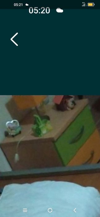 Cómoda e mesa de cabeceira