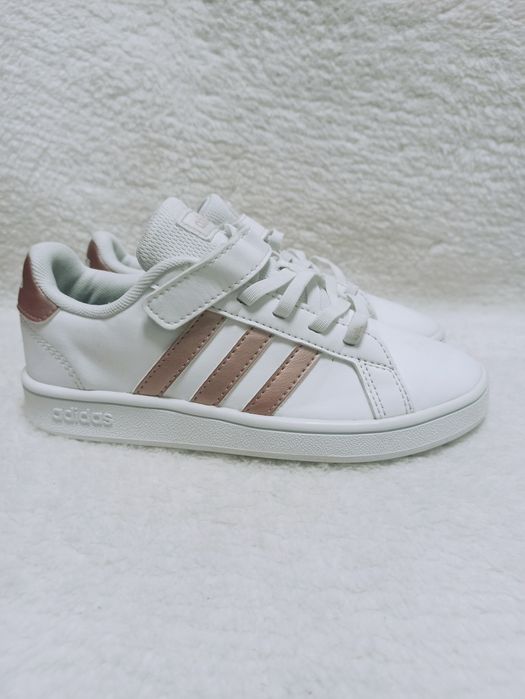 Оригінал ADIDAS 31.5 розмір, устілка 20.5 см кросівки для дівчинки