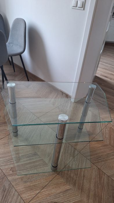 Szklany stolik RTV / kawowy – nowoczesny design