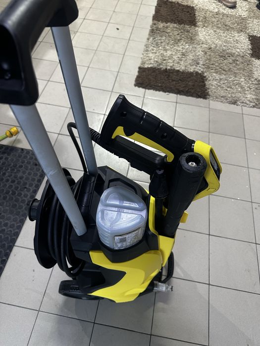 Karcher k5full. Керхер. Мойка
