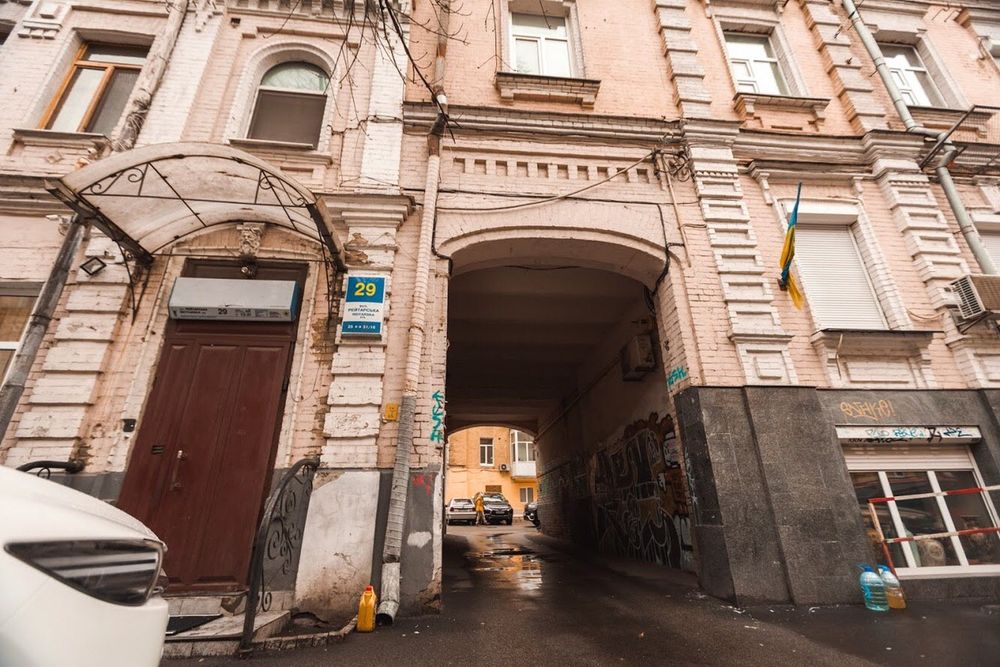 Хостэл. Центр Киева. Золотые ворота.