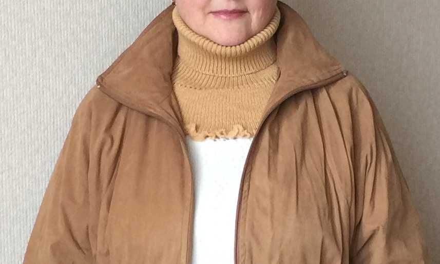 Манішка на шию в'язана для дорослих.