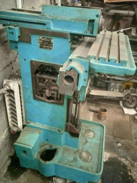 Фрезерный станок 675