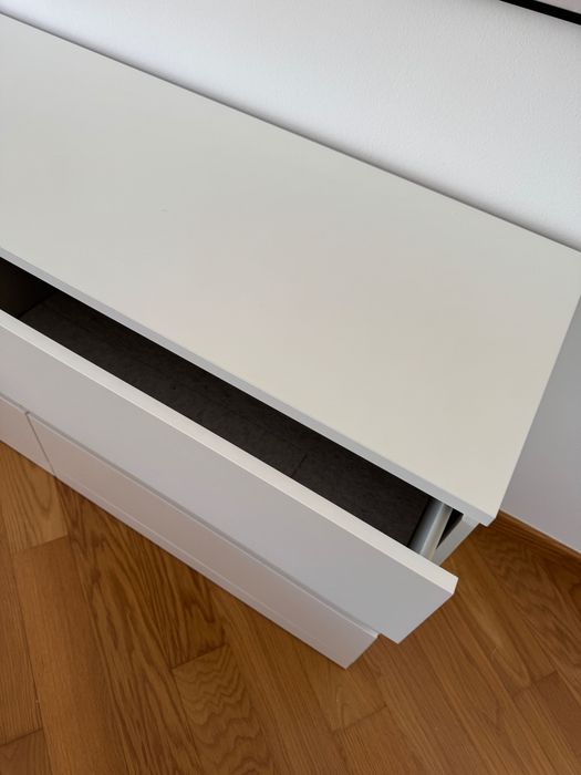 Cómoda IKEA MALM 6 gavetas branca – como nova