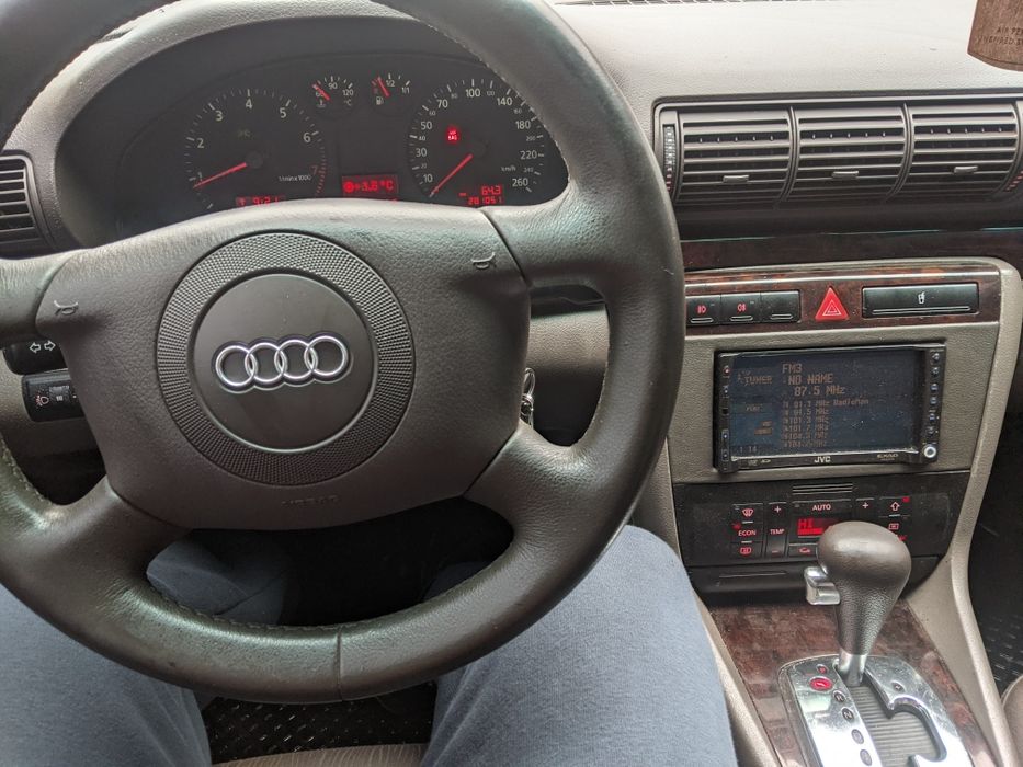 Ауді А4 1.8 турбо бензин АВТОМАТ