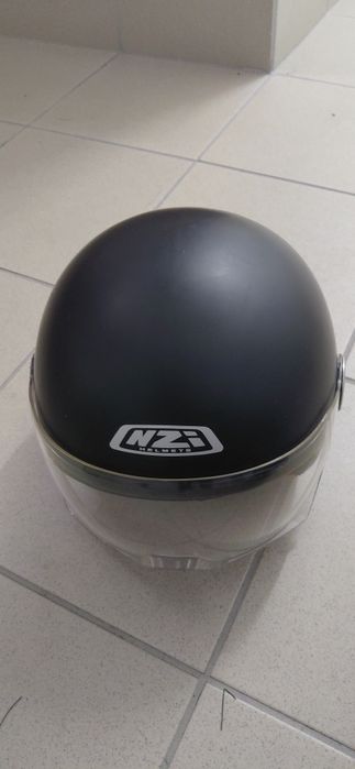 Capacete marca NZI
