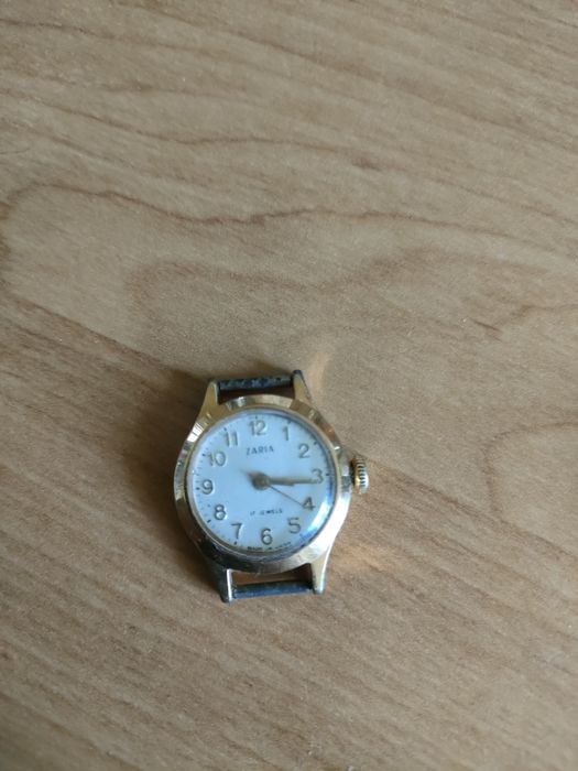 Zegarek damski zaria 17 kamieni