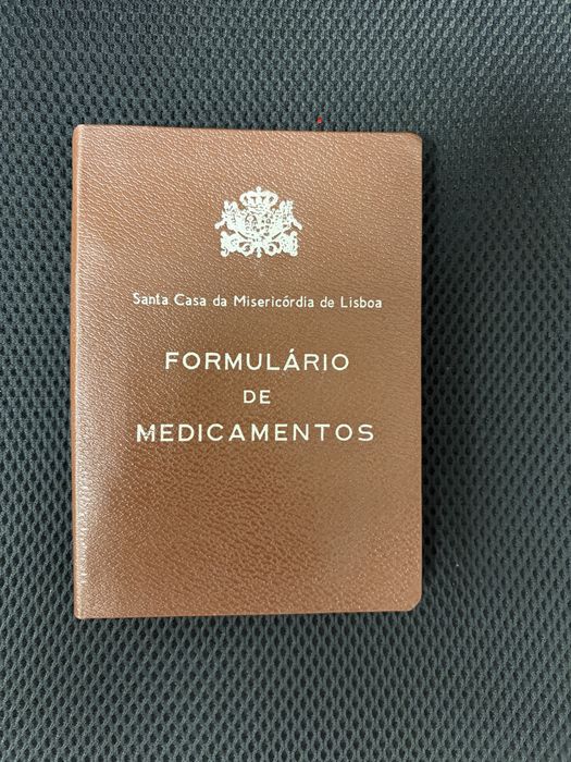 Livro "Formulário de Medicamentos" 1970 SCML