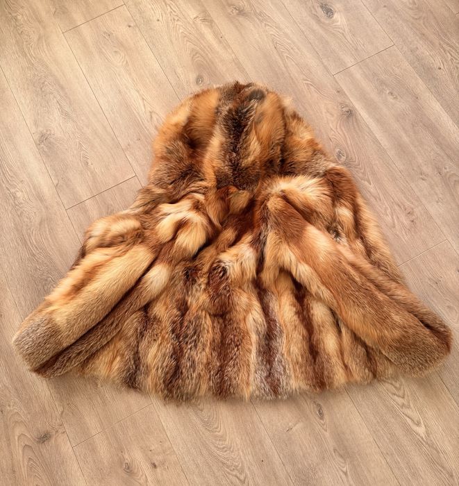 Шуба (напівшубок) з лисиці (натуральна)