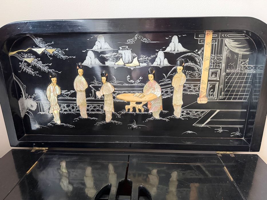 Mini bar Chinês com detalhes em Madre Pérola