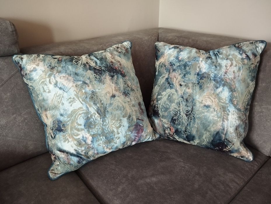 Poduszki dekoracyjne i bieżnik na stół EUROFIRANY