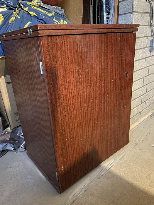 Продам швейну машину Чайка-142М