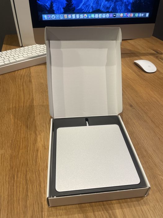 Apple iMac Retina 4K 21,5 intel i5 / 8GB /HDD 1Tb MacOS USB superdrive