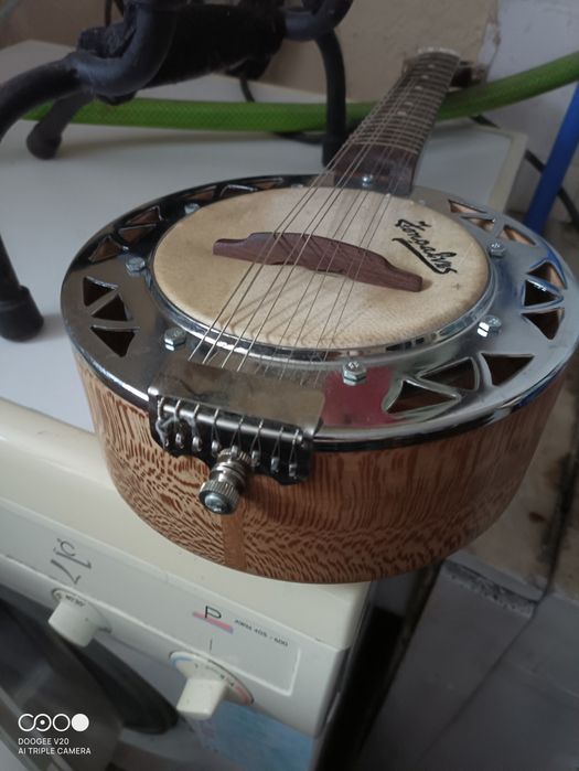 Banjos Bandolins
