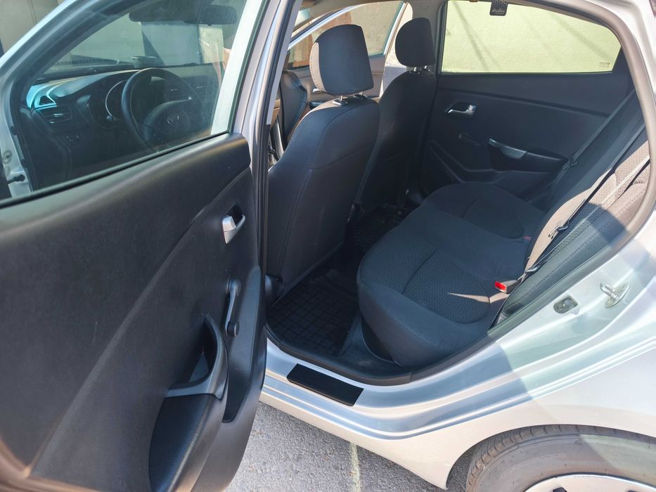 Kia Rio lll 2013 року
