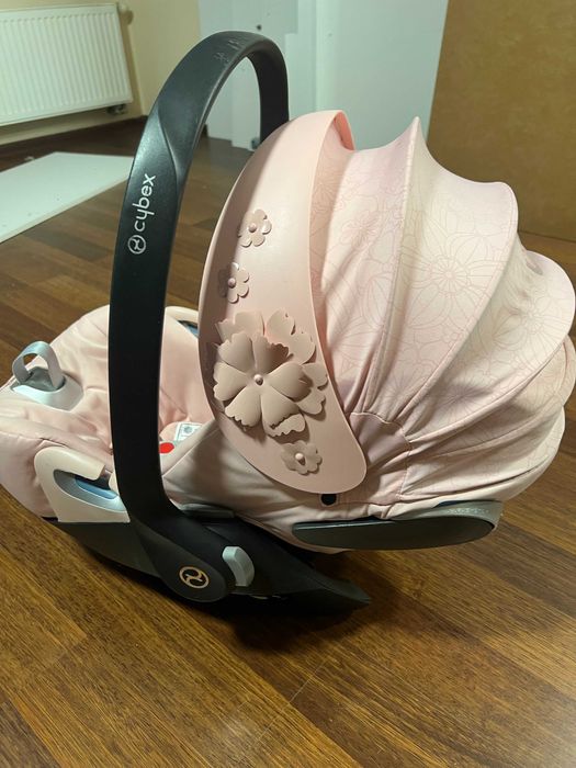 Piękny różowy Cybex Cloud T SIMPLY Flowers. Okazja