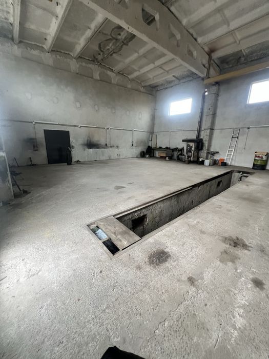 Продаж або аренда промислової території з будівлями 2573,50м2 2,5 га