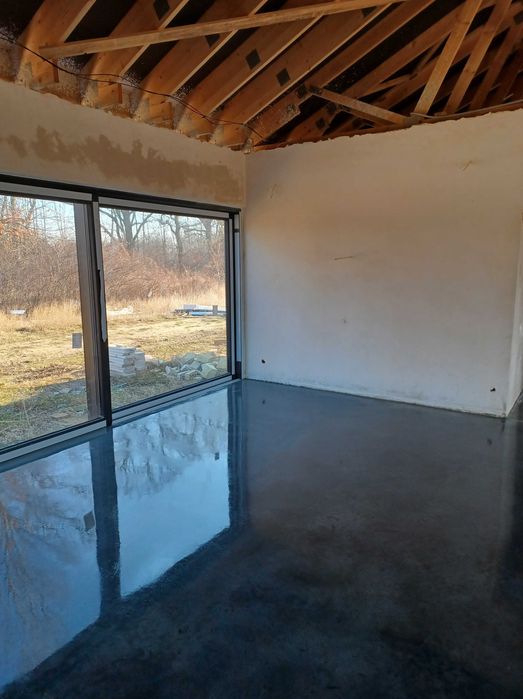 Posadzki przemysłowe,zacierane,szczotkowane,mycie kostki hale