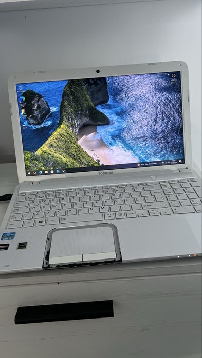 Notebook toshiba i5 8 GB RAM 500 SSD