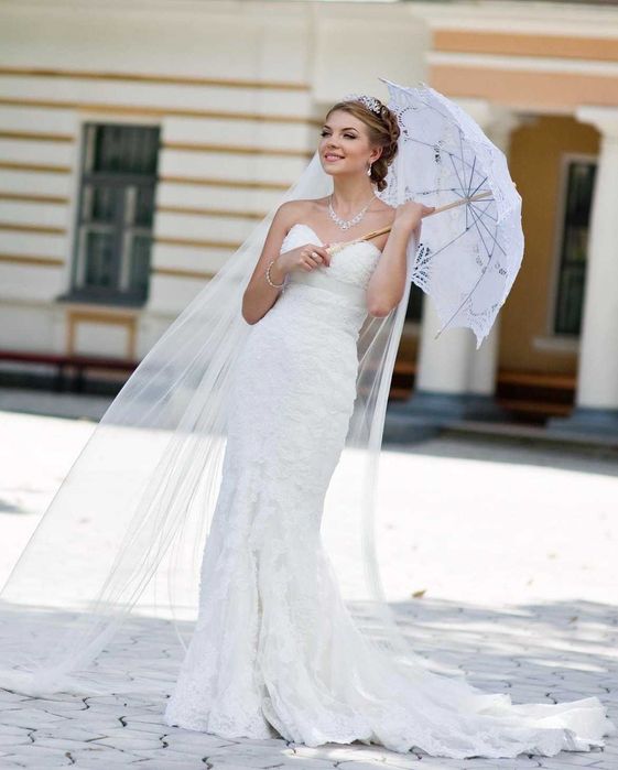 Продам весільну сукню