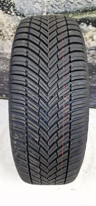 S23 1 x 235/65R17 Toyo Celsius AS2 108W XL opony wielosezonowe demo