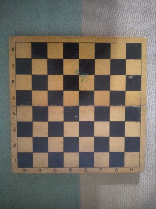 Настольная игра. Шахматы. Деревянные шахматы