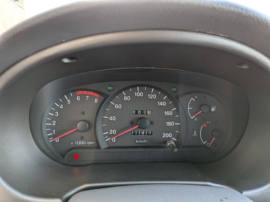 Hyundai Accent com poucos quilometros