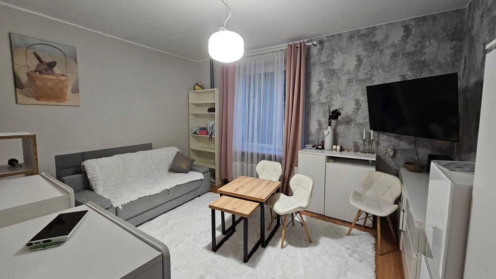 Mieszkanie 34,6m² przy Dworcu Głównym | Potencjał na 2 pokoje | Wysokie 1. piętro I Inwestycyjne