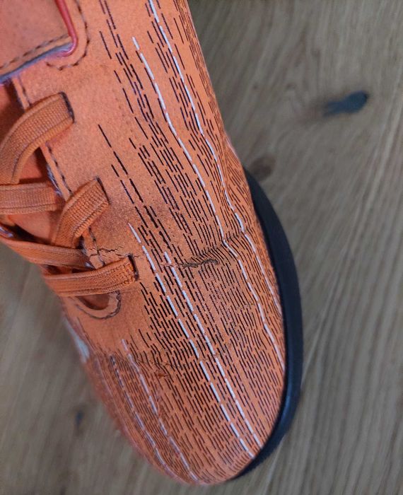 Puma ultra, buty, adidasy do gry w piłkę nożną, pomarańczowe, r.34,5