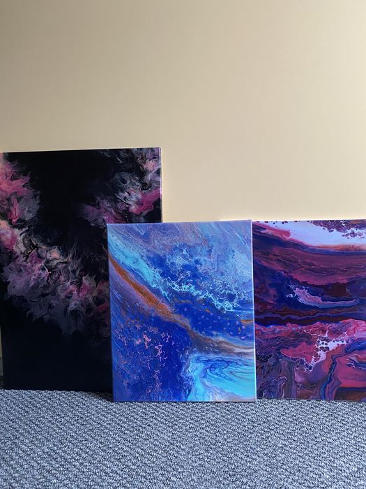 Картина в технике fluid art