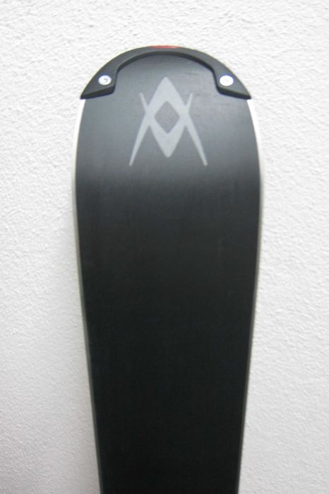 Skis Volk Unlimited AC com fixadores Motion LT (nunca usado)