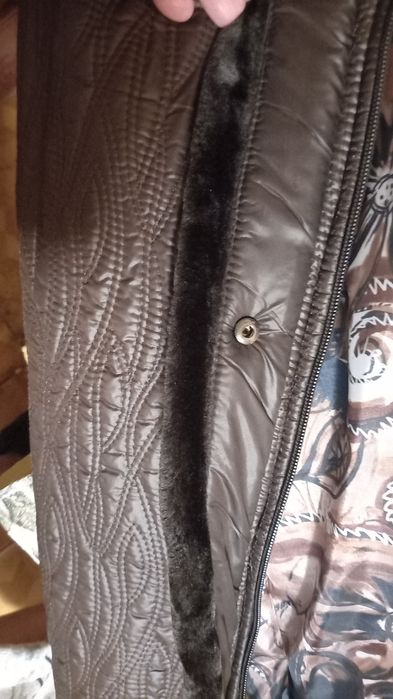 Пальто жіноче коричневе зимове 54 р з  капюшоном