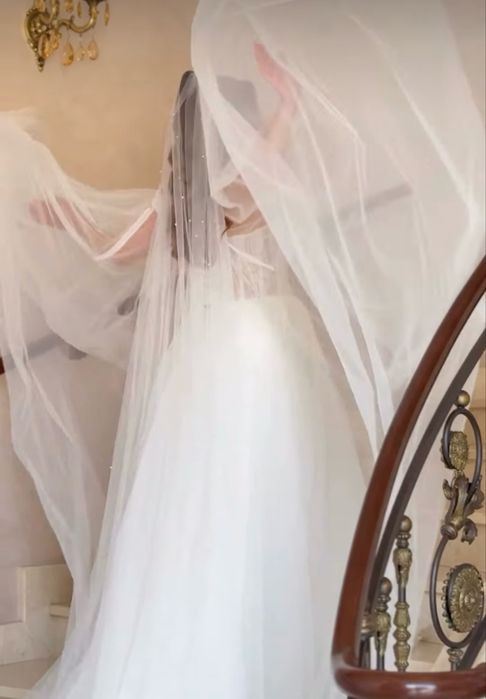 Продам весільну сукню