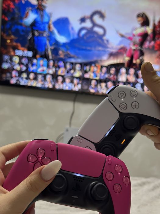 PS5 Digital як нова + 2 геймпади