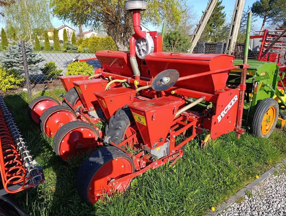 Siewnik do kukurydzy monosem Becker