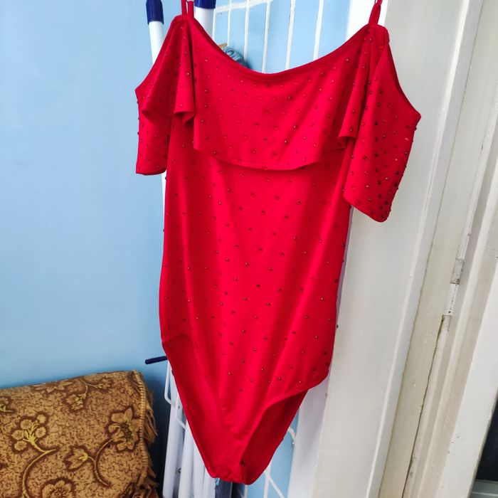 Купальник цельный слитный