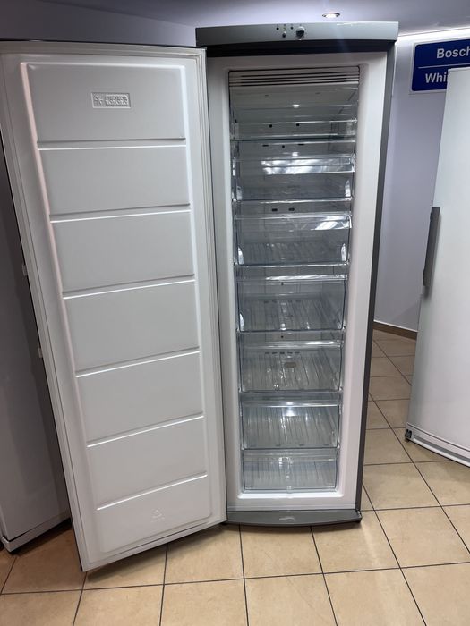 Duża zamrażarka noFrost Electrolux