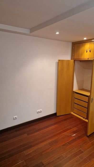 Arrendo apartamento T1 - Condomínio Teatro Évora