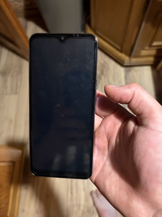 Telefon uszkodzony – nieznana marka – na części lub do naprawy