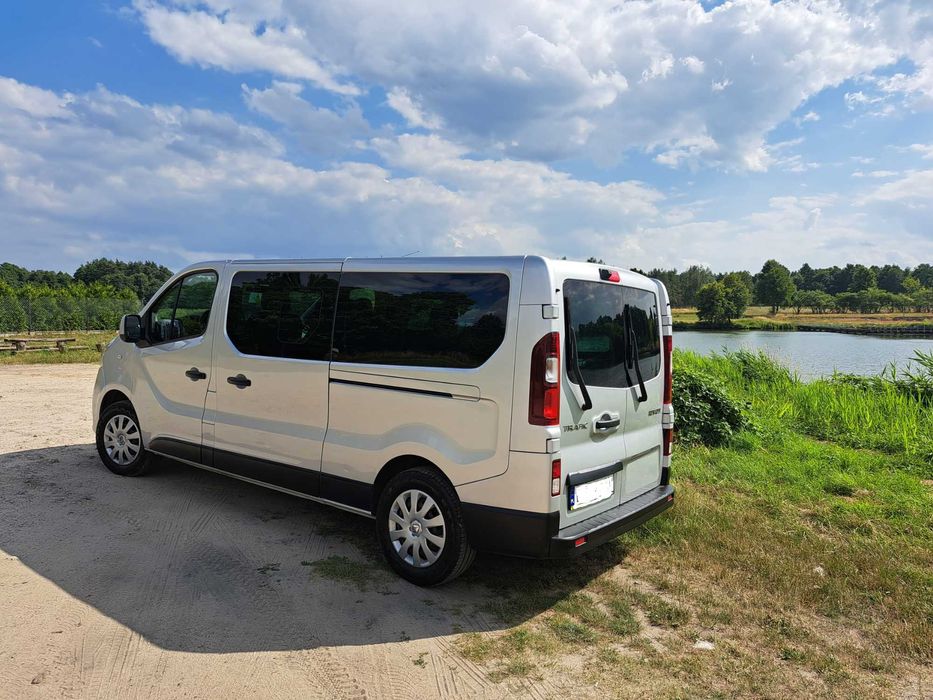 Wynajem bus 9 - osobowy wypożyczalnia aut 24/h