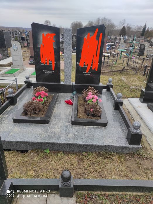 Встановлення обелісків і положка плитки