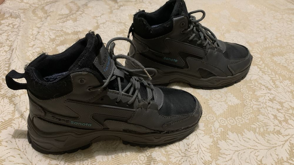 Продам черевики дитячи 38 розмір зимові