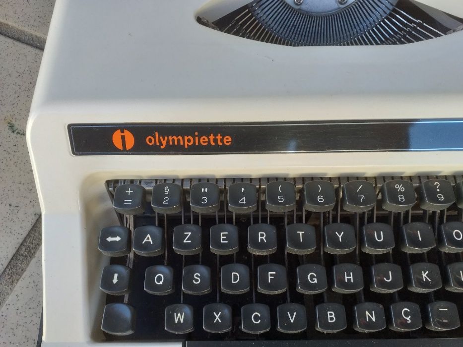 Máquina de escrever Olympiette
