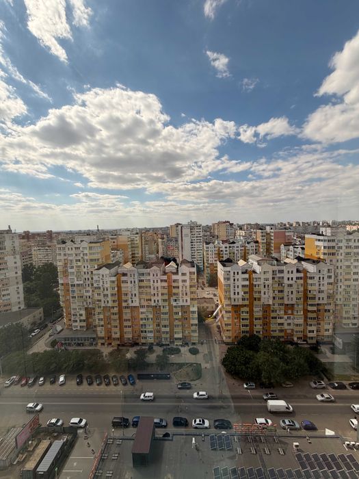 Продаж 1-кімнатної квартири з базовим ремонтом у ЖК «20 Перлина» (KADORR) Сахарова