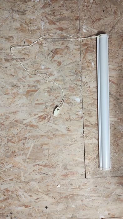 Rolety okienne dzien-noc z prowadnicami.