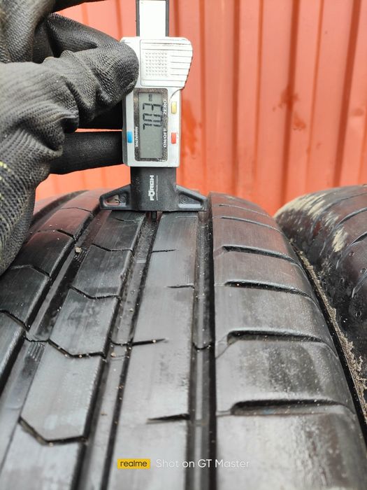 Vredestein Ultrac Sarin 215/65/17 para