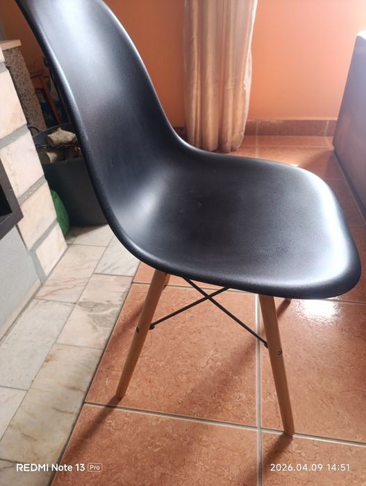 6 Cadeiras de jantar estilo Eames,