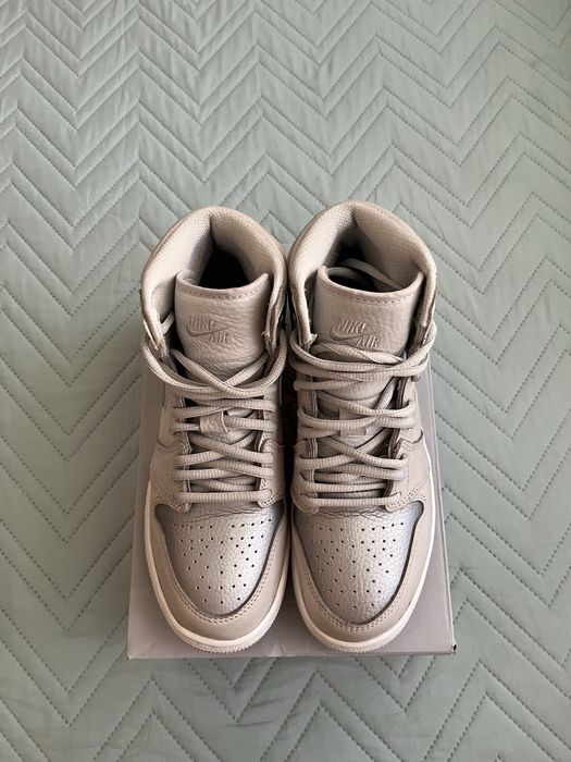 Air Jordan 1 Retro High CO Japan Neutral Grey, Novos